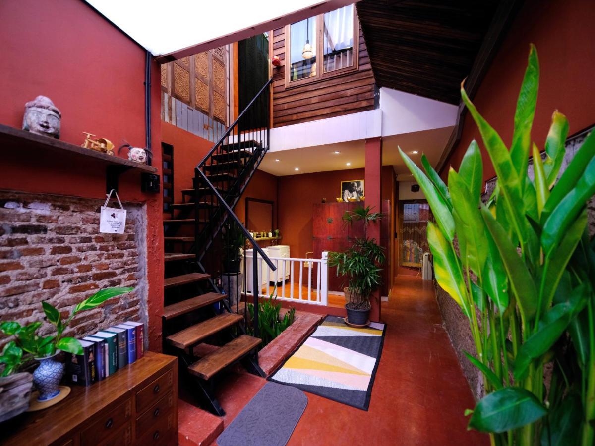 Вилла Rinvada House Бангкок Экстерьер фото